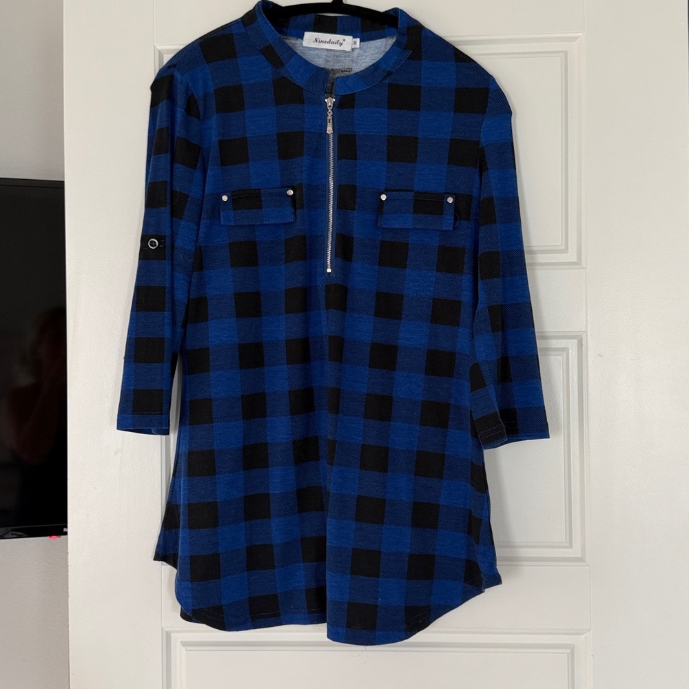 Blue and Black Plaid Zip-Up Top stretchy Aline style